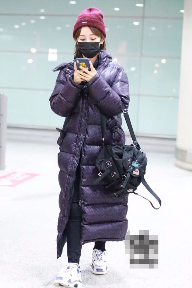 ����һ˫����ͷЬ������ʱ�֣������ҸϽ�����С��Ь��